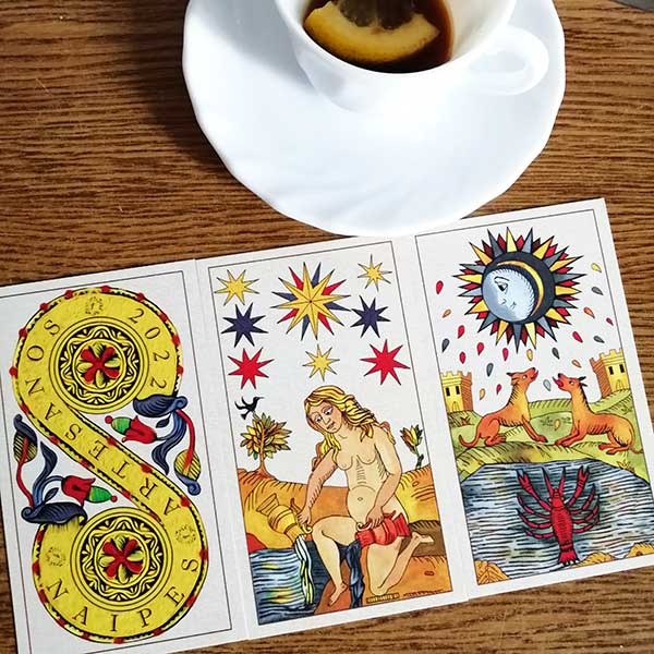 Arcanos de la Estrella, Luna y dos de Oros del Swiss Marseille Tarot